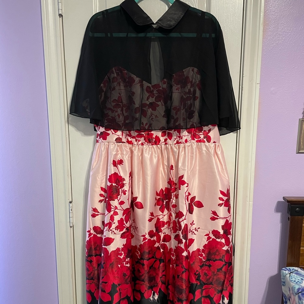NWT Rosegal dress with 1/4 cape.